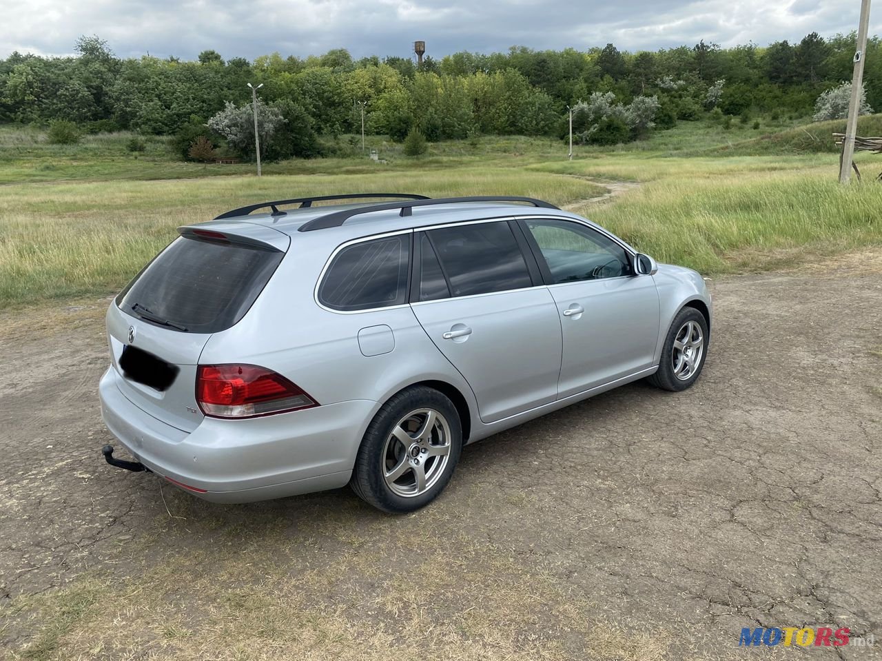 2011' Volkswagen Golf photo #4