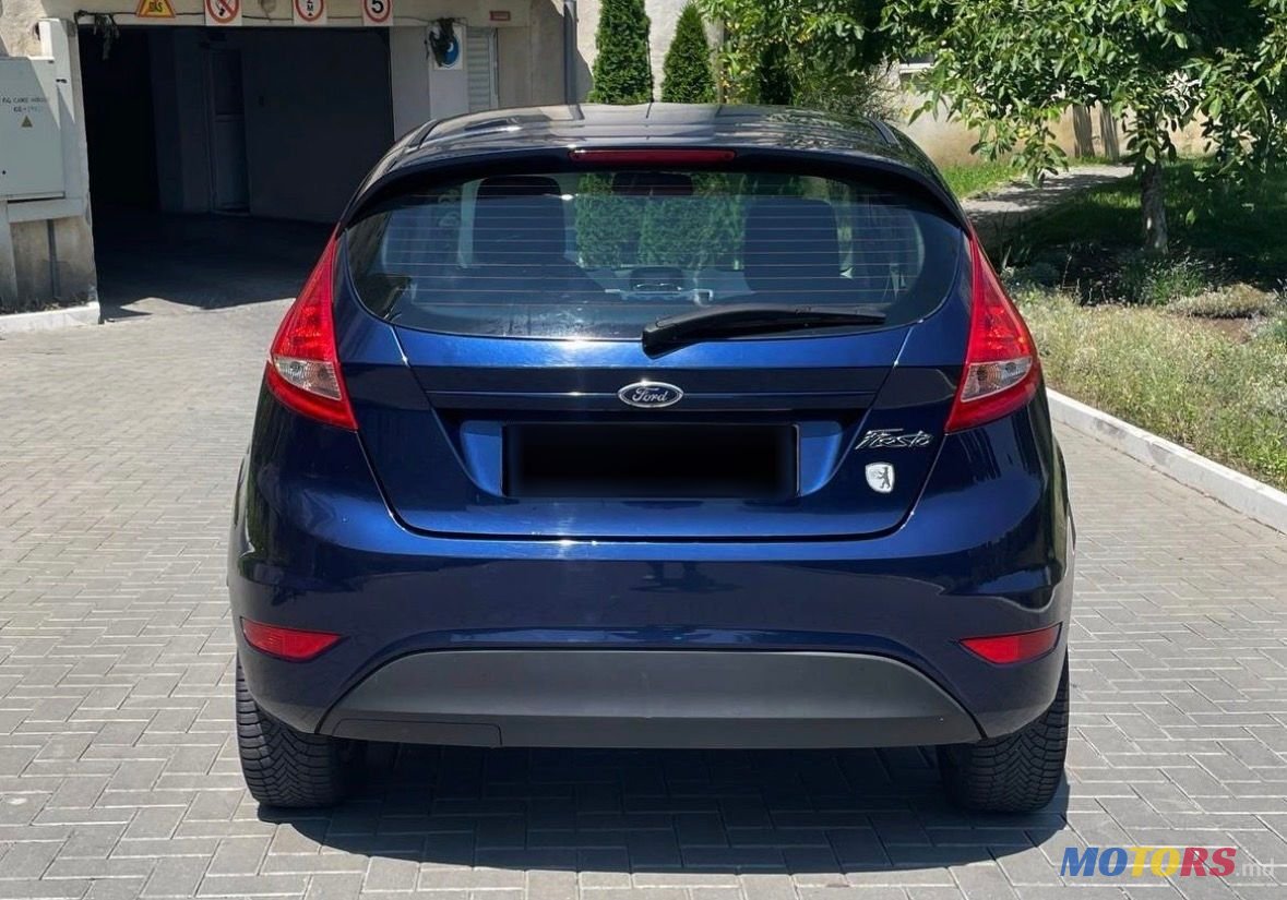 2012' Ford Fiesta photo #6
