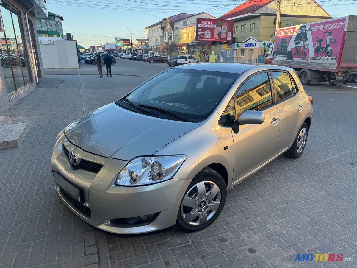 2008' Toyota Auris photo #1