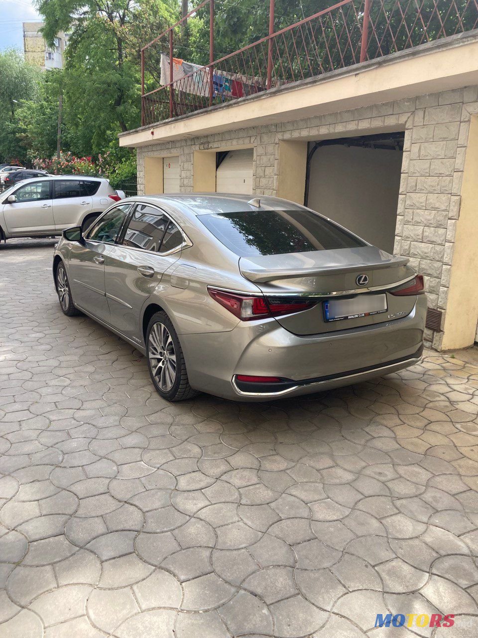 2021' Lexus Es Series photo #3