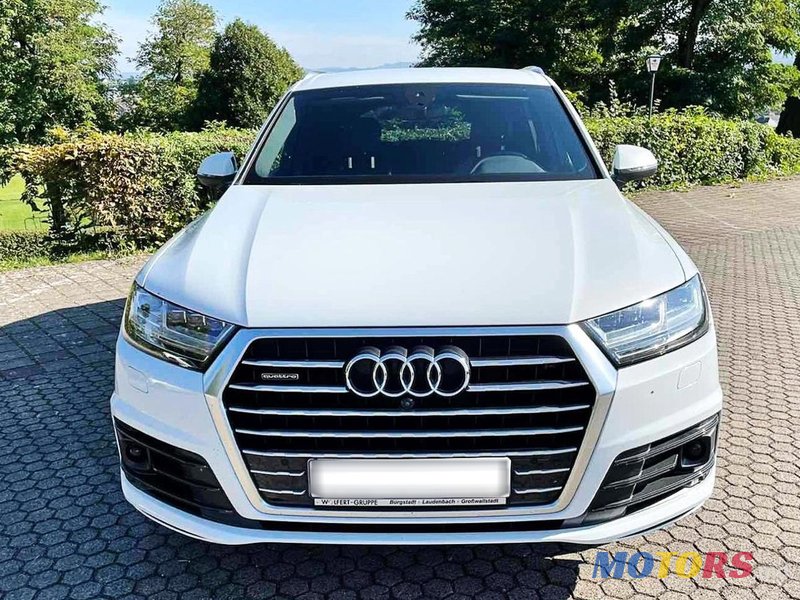 2017' Audi Q7 photo #1