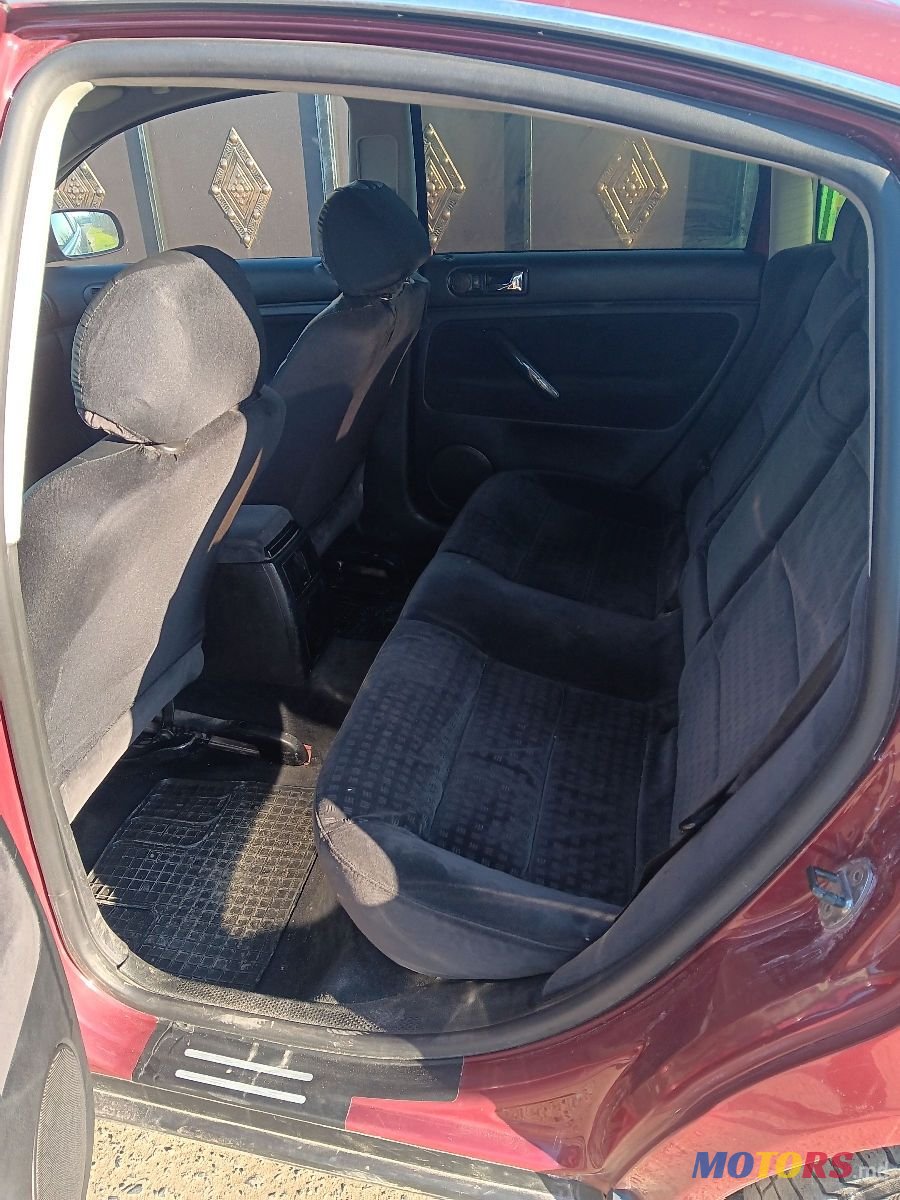 2003' Volkswagen Passat photo #6