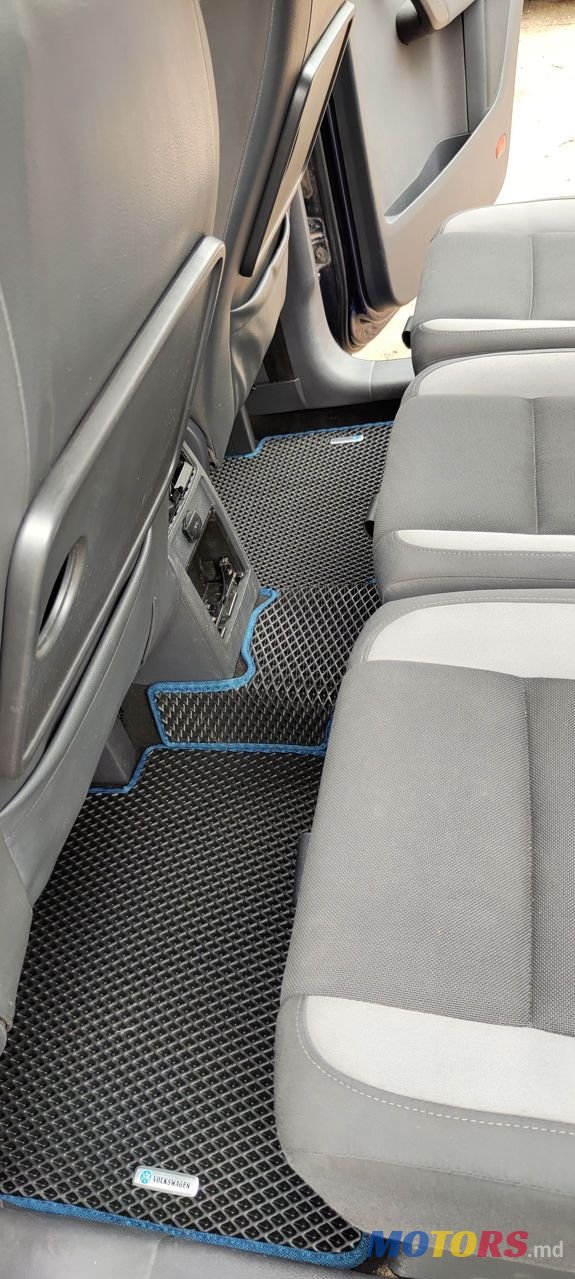 2013' Volkswagen Touran photo #5