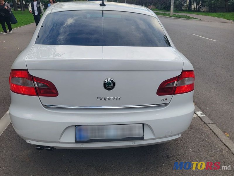 2009' Skoda Superb photo #4
