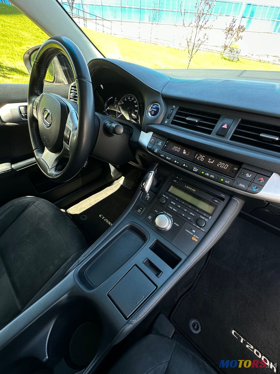 2011' Lexus Ct Series photo #3