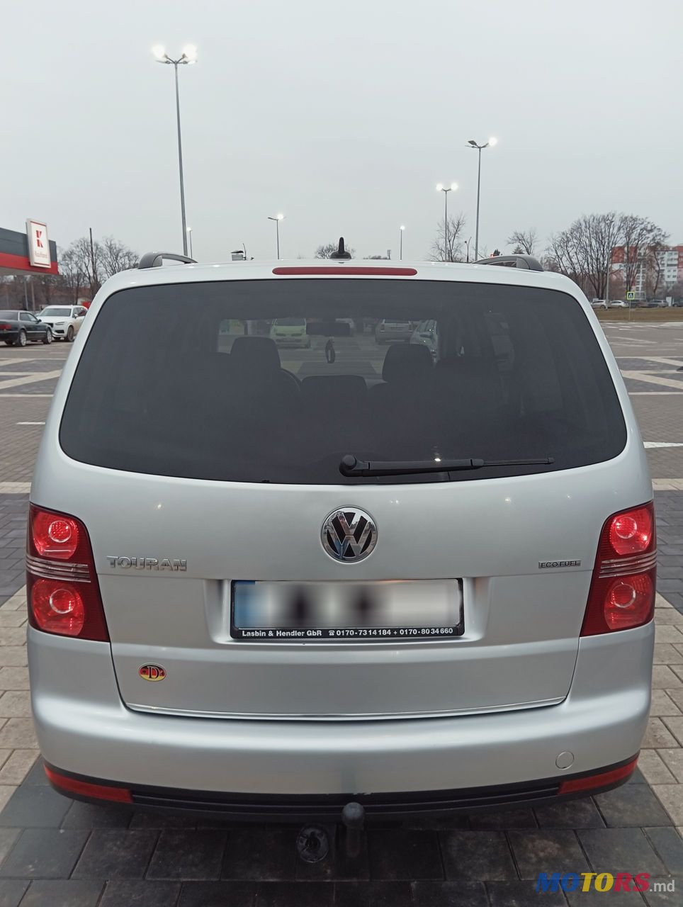 2009' Volkswagen Touran photo #6