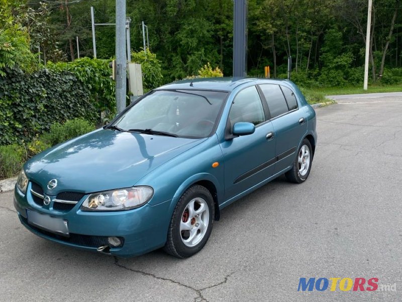 2004' Nissan Almera photo #2