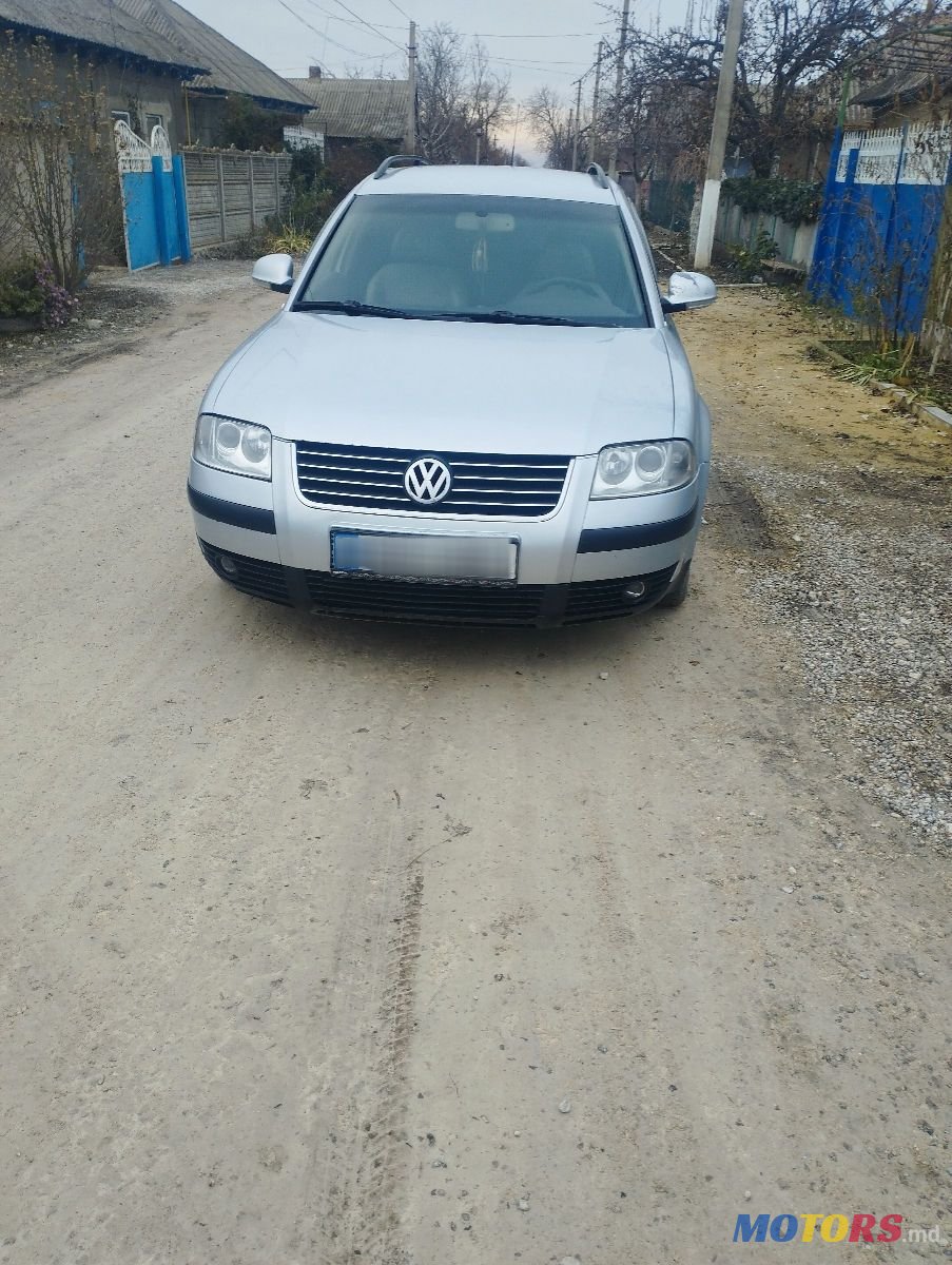 2004' Volkswagen Passat photo #3