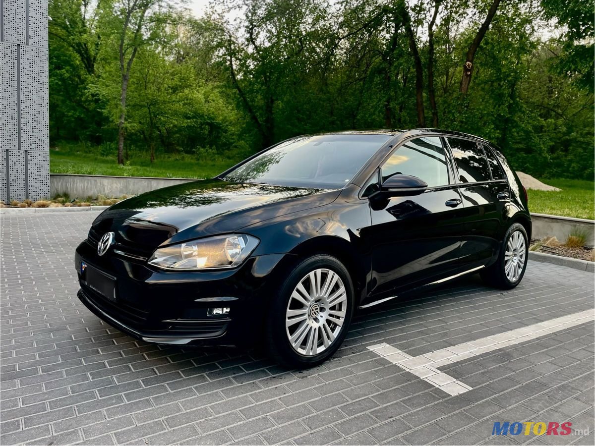 2013' Volkswagen Golf photo #3