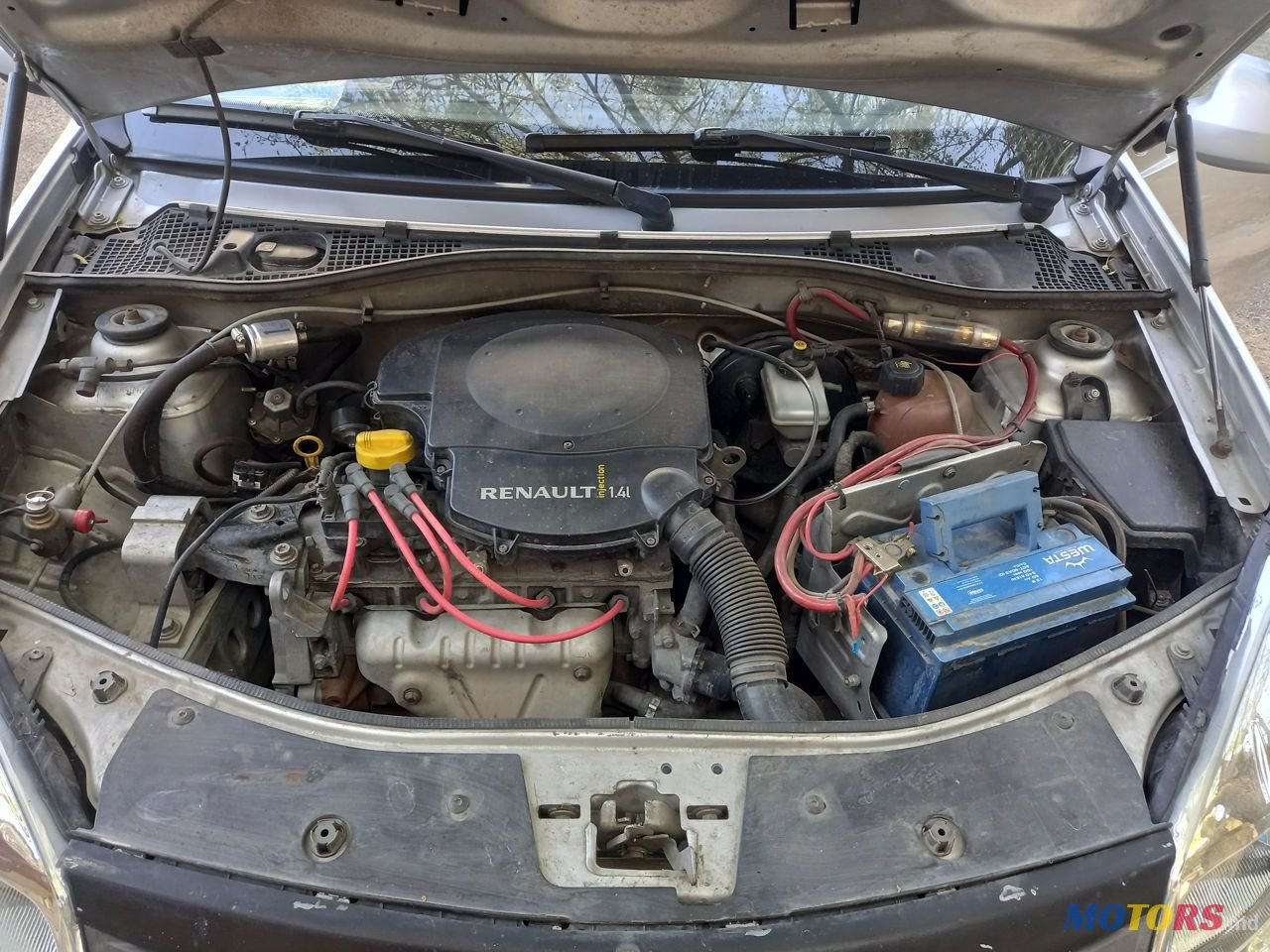 2008' Dacia Sandero photo #3