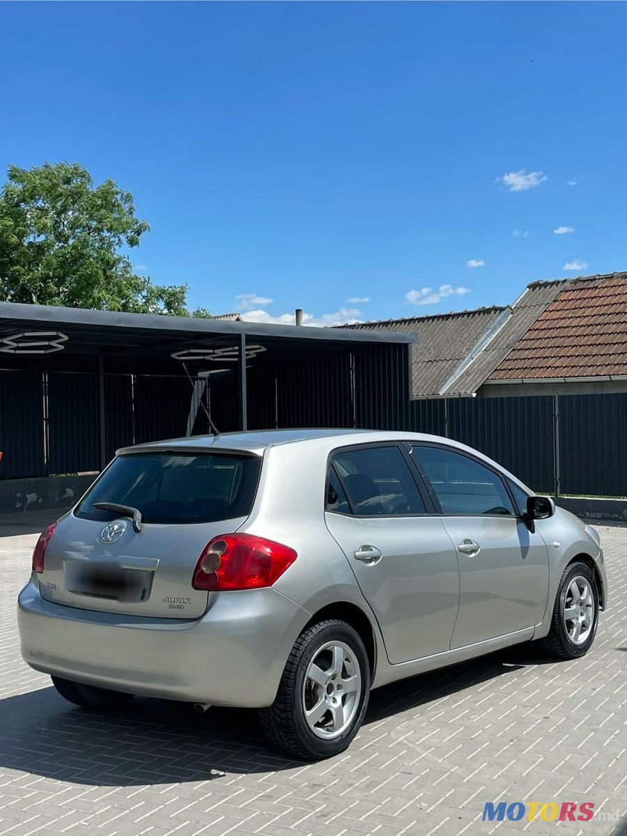 2007' Toyota Auris photo #4