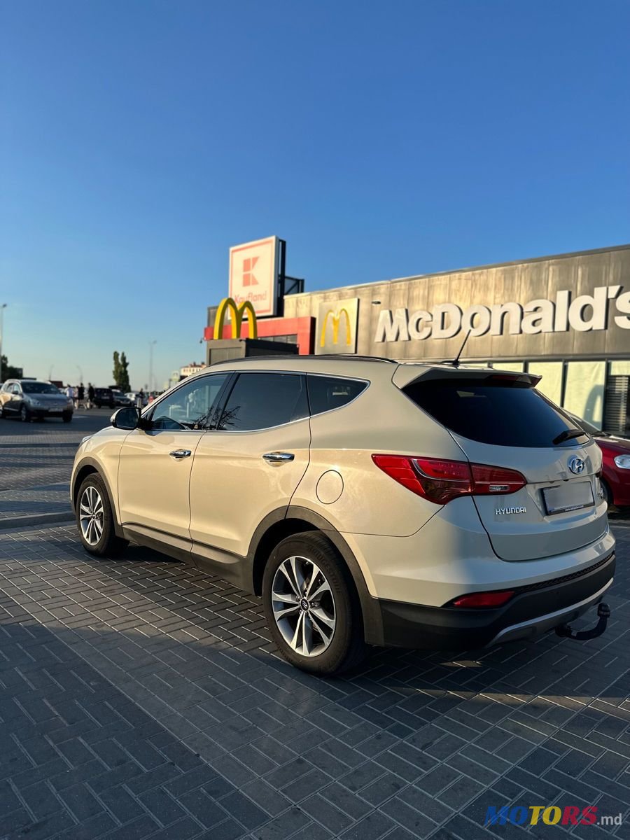 2015' Hyundai Santa Fe photo #4
