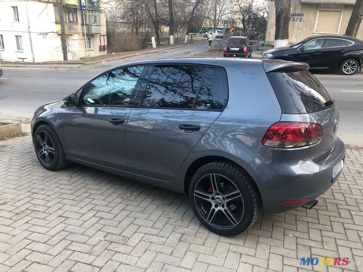 2009' Volkswagen Golf photo #5