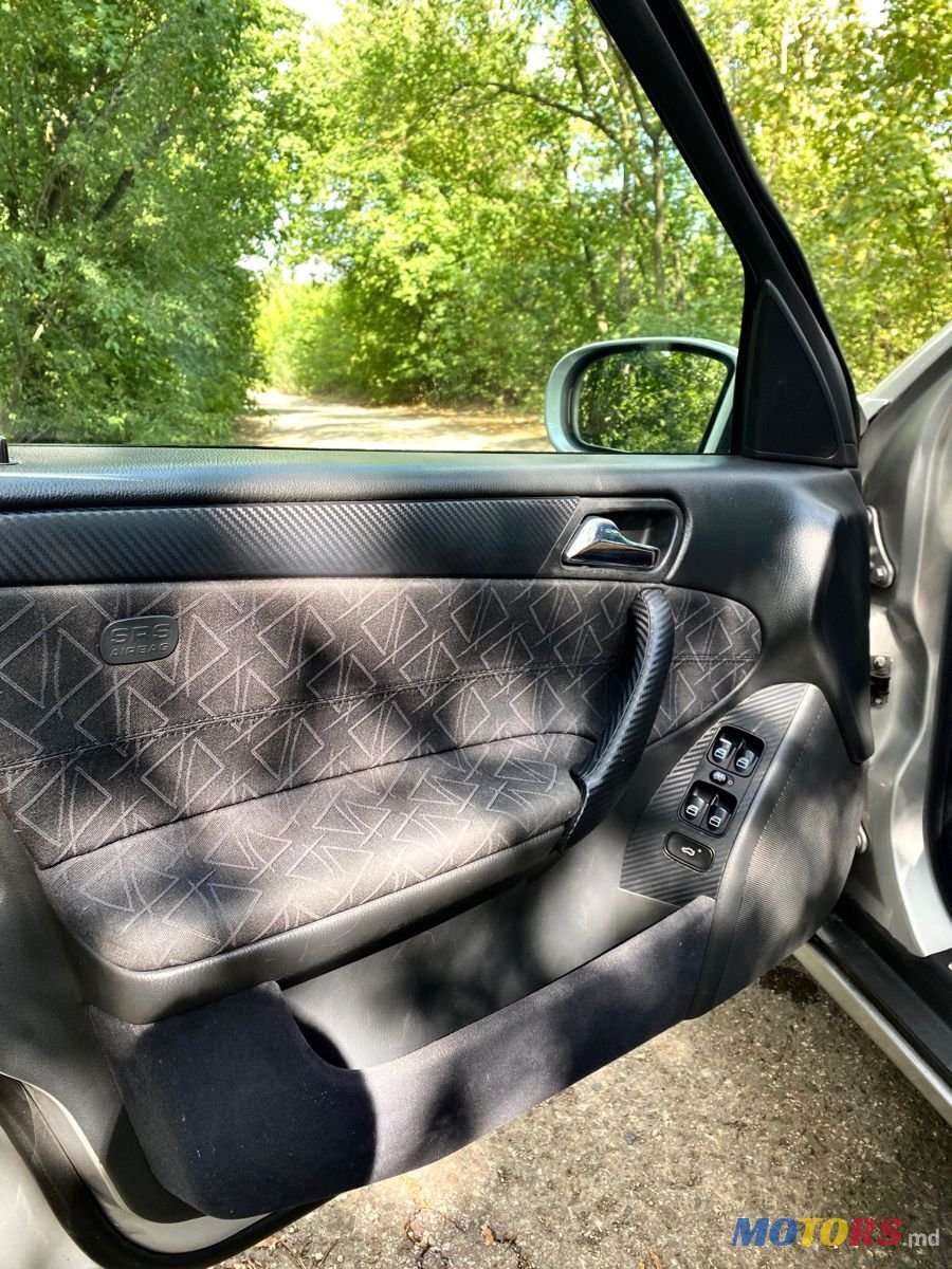 2003' Mercedes-Benz C-Class photo #2