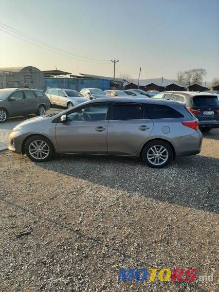 2014' Toyota Auris photo #6