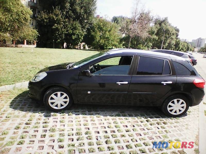 2008' Renault Clio photo #1