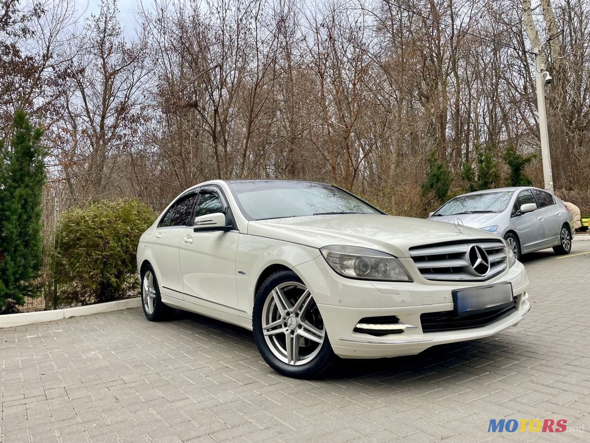 2010' Mercedes-Benz C Класс photo #2