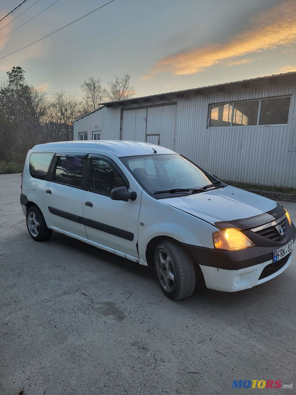 2007' Dacia Logan photo #2