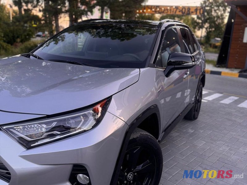 2021' Toyota RAV4 photo #5