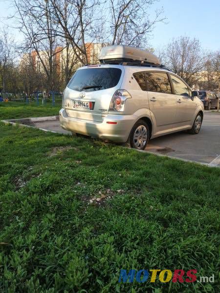 2006' Toyota Corolla Verso photo #4