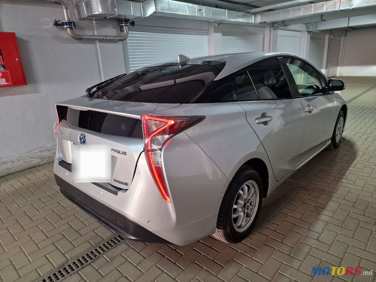 2016' Toyota Prius photo #5