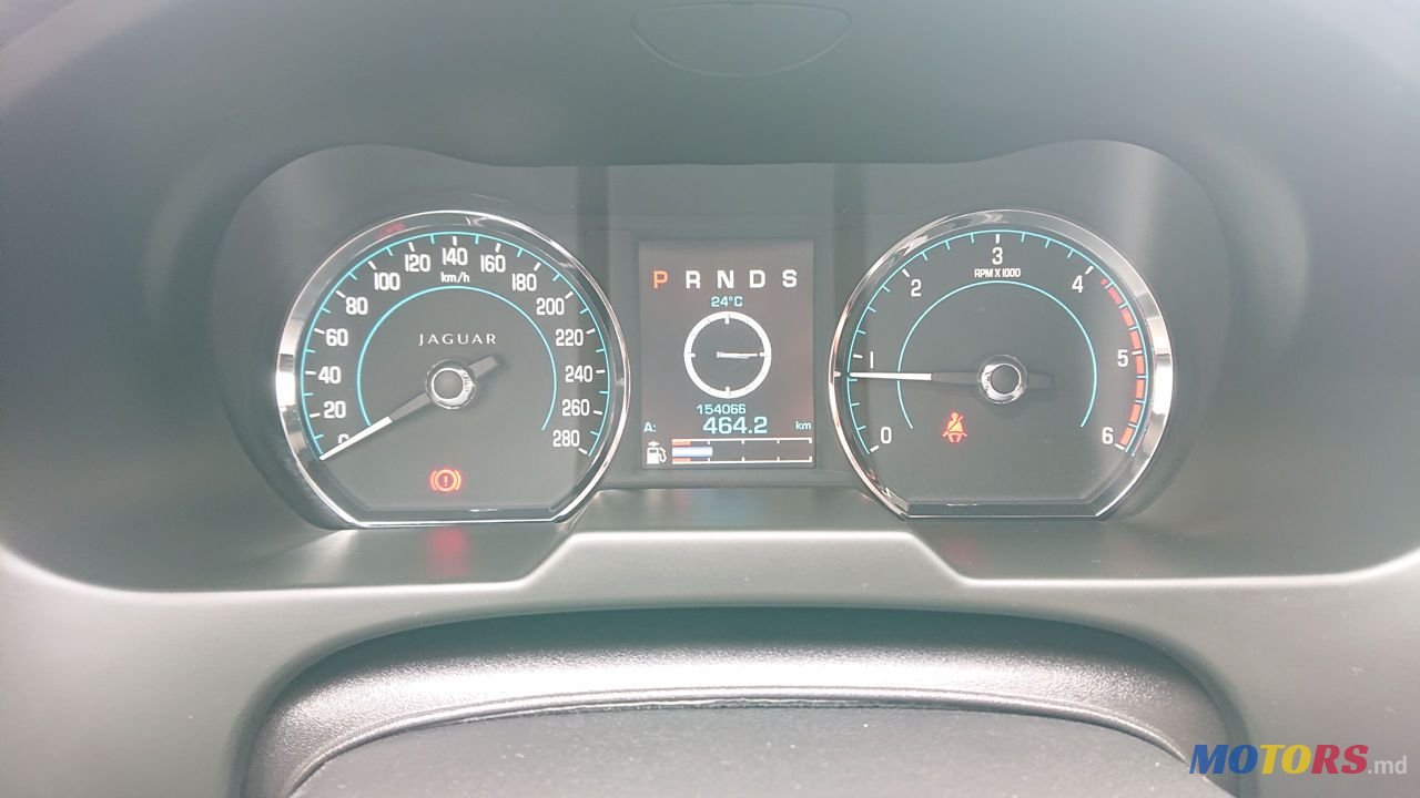 2012' Jaguar XF photo #5