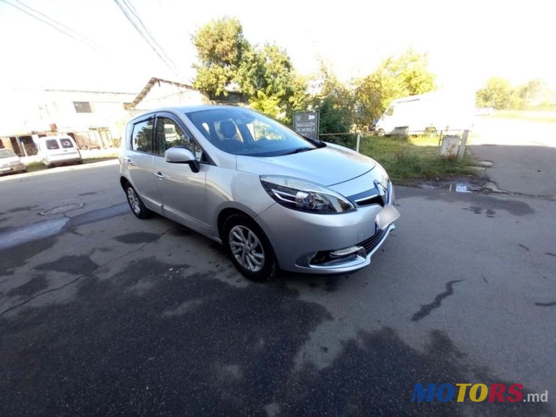 2014' Renault Scenic photo #3