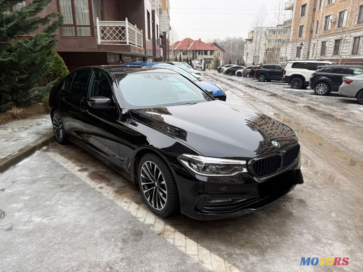 2017' BMW 5 Series photo #1