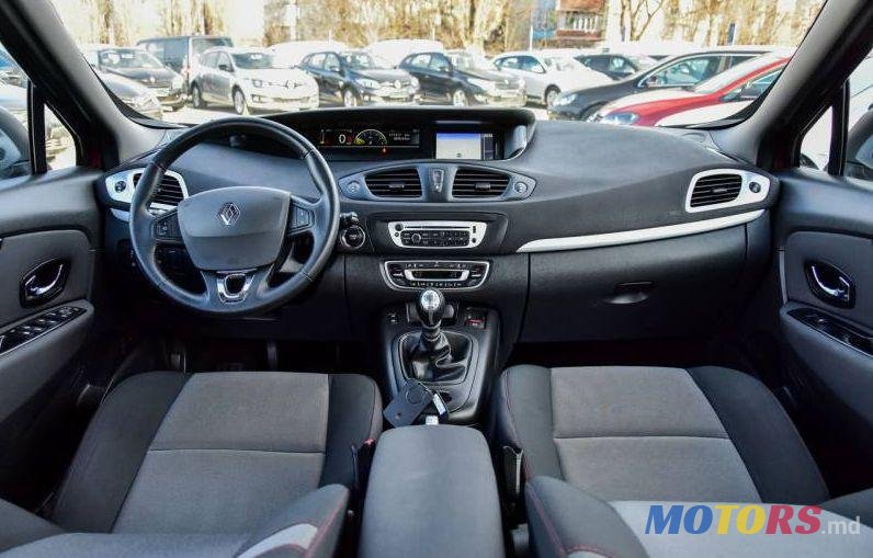 2014' Renault Scenic photo #1