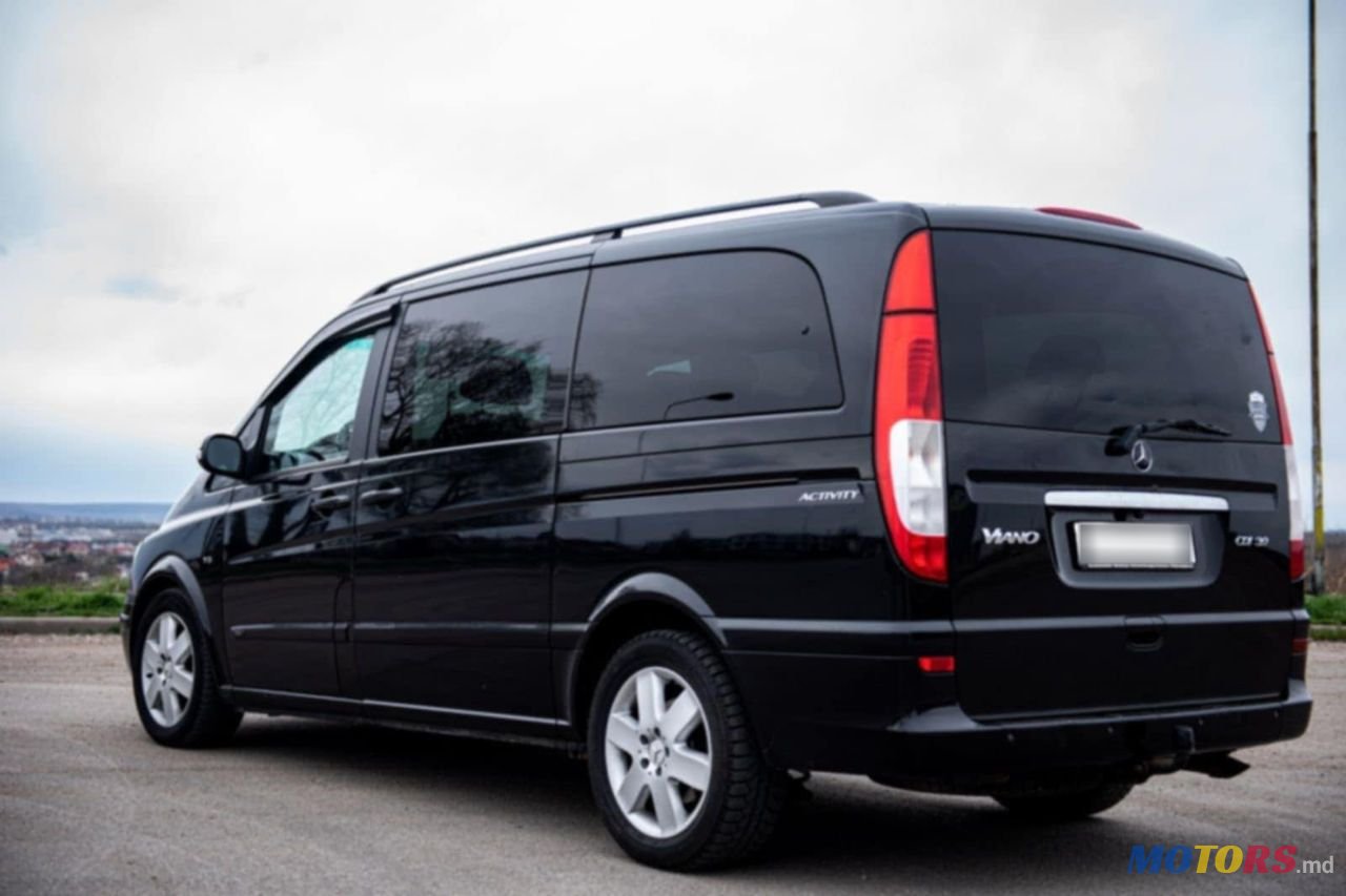 2008' Mercedes-Benz Viano photo #3