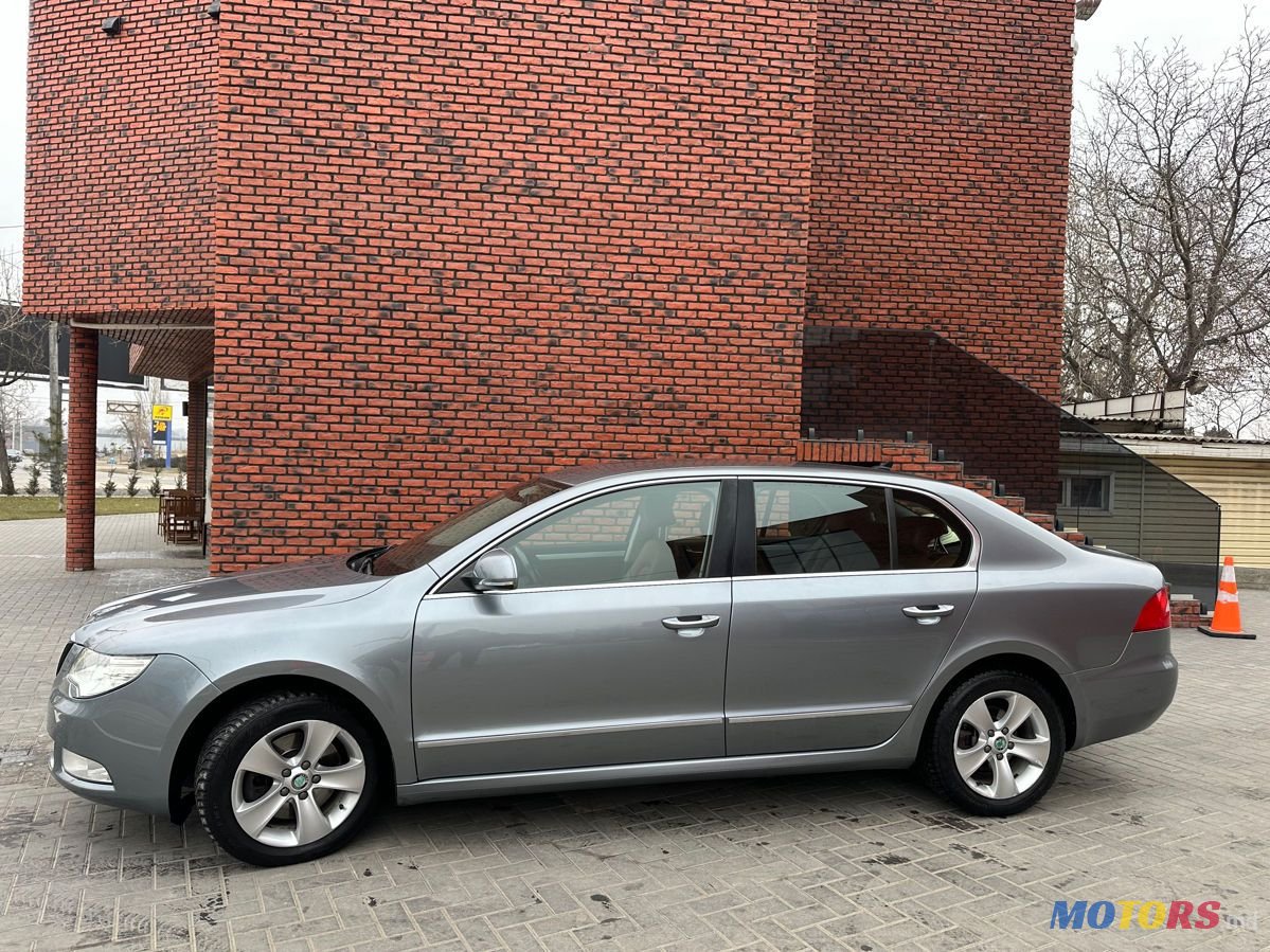 2012' Skoda Superb photo #3