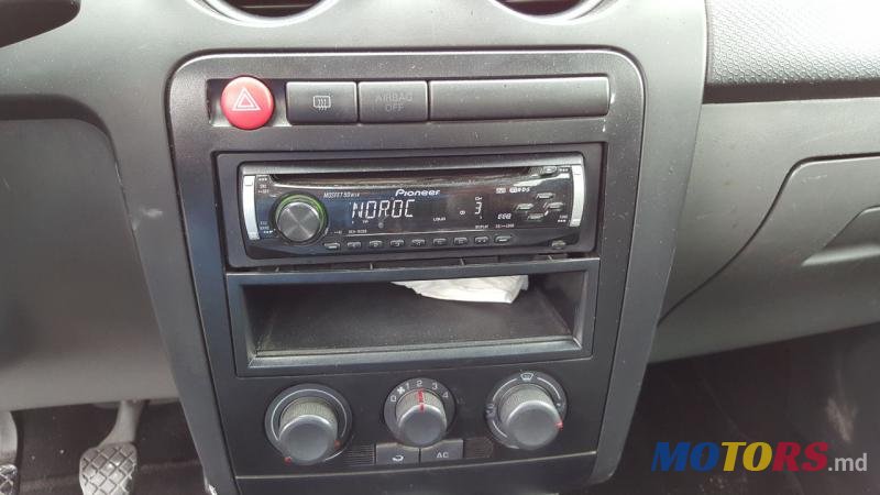 2007' SEAT Cordoba photo #3