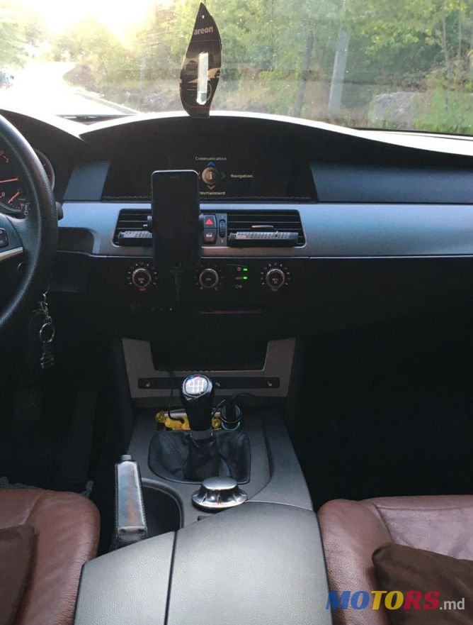 2005' BMW 5 Series photo #3