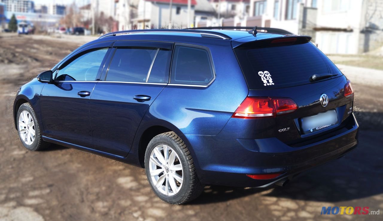 2015' Volkswagen Golf photo #2