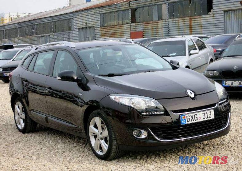 2013' Renault Megane photo #2