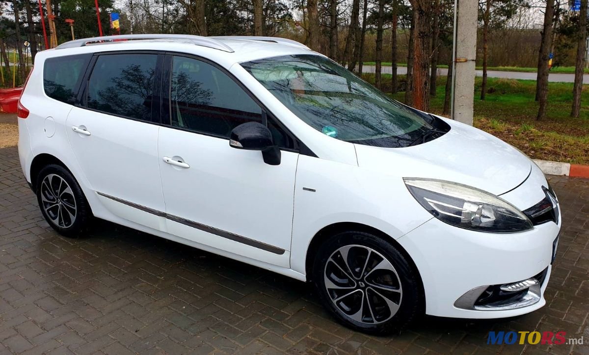 2015' Renault Grand Scenic photo #5