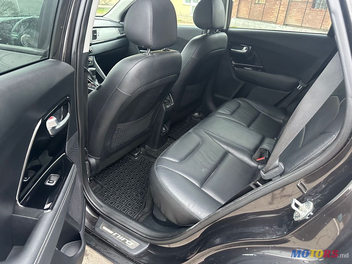 2018' Kia Niro photo #5