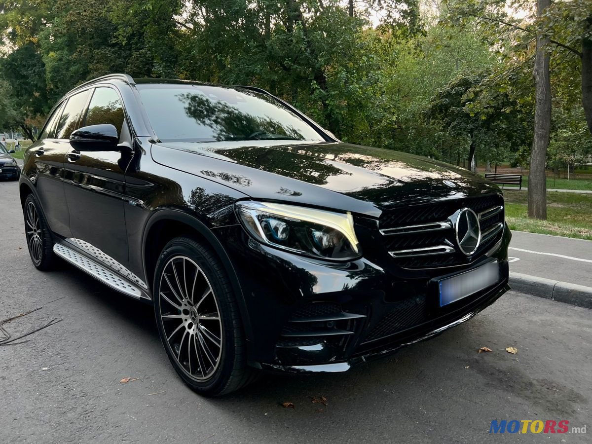2017' Mercedes-Benz Glc Coupe photo #3