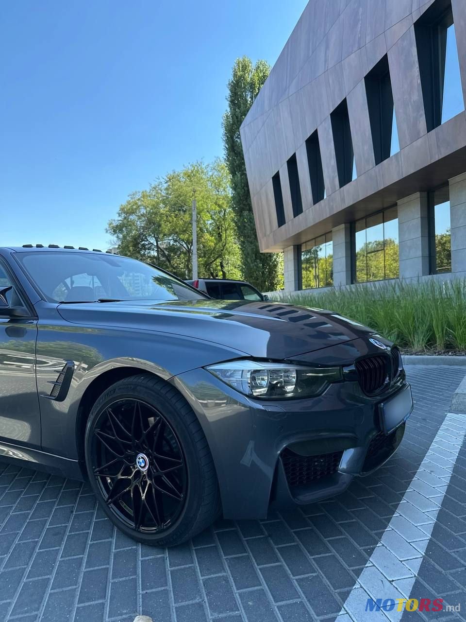 2016' BMW 3 Series photo #3