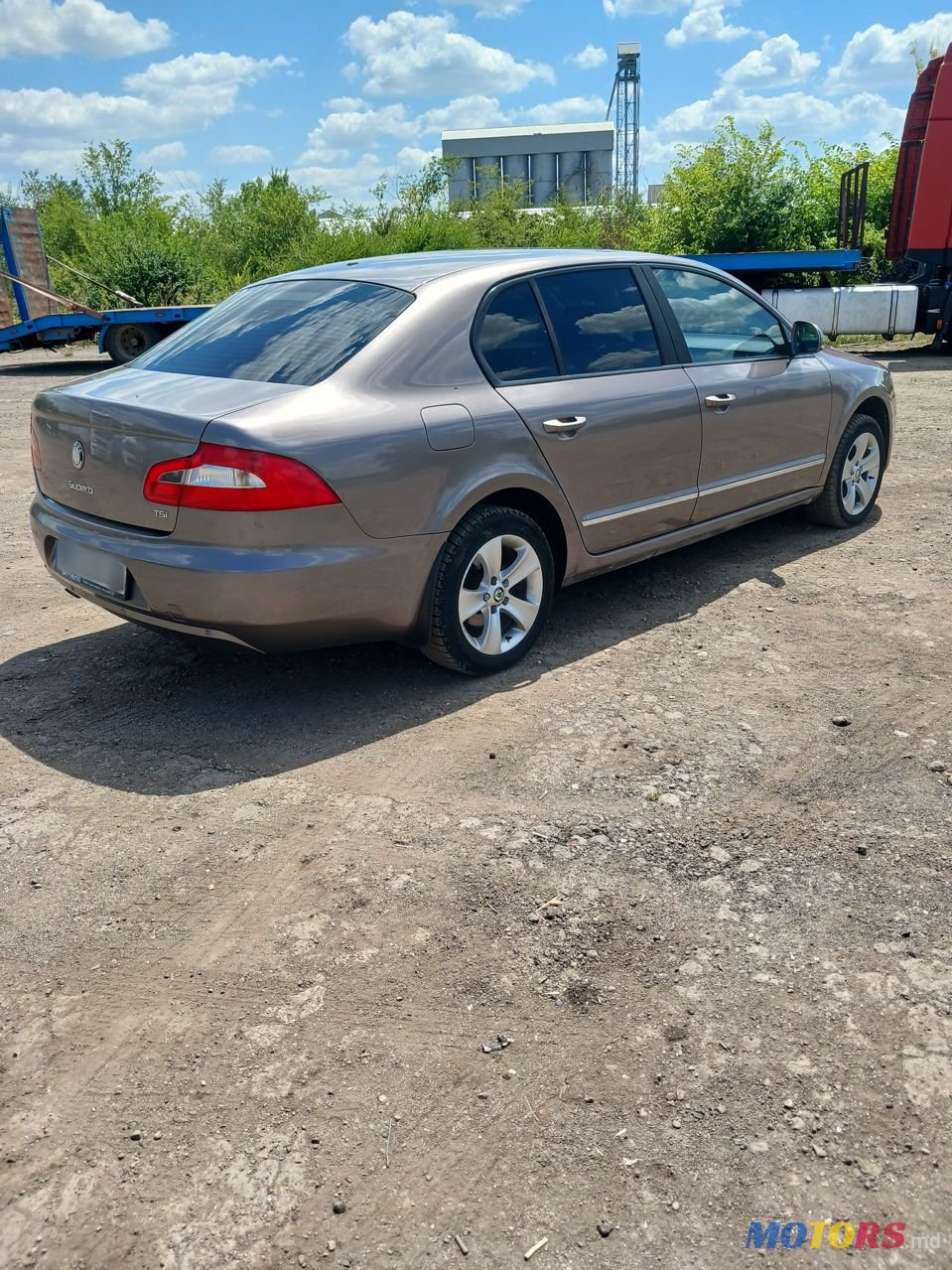 2012' Skoda Superb photo #2