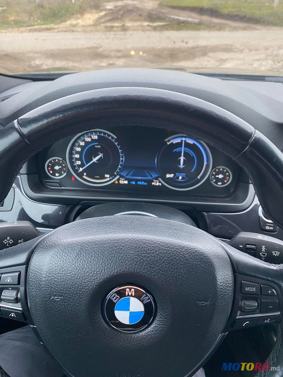 2015' BMW 5 Series photo #6