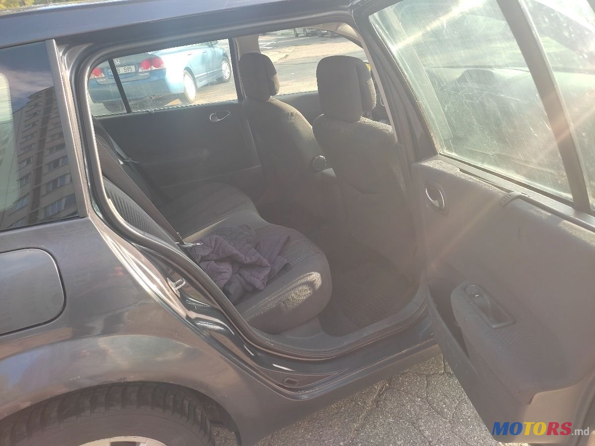 2007' Renault Megane photo #5