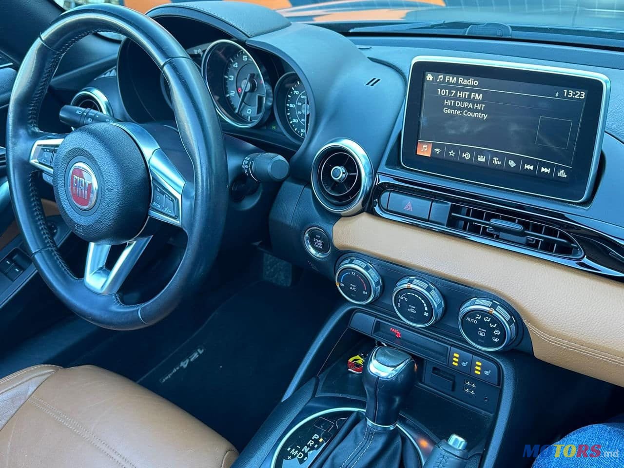 2016' Fiat Abarth 124 Spider photo #5