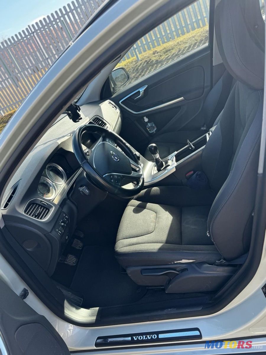 2011' Volvo V60 photo #6