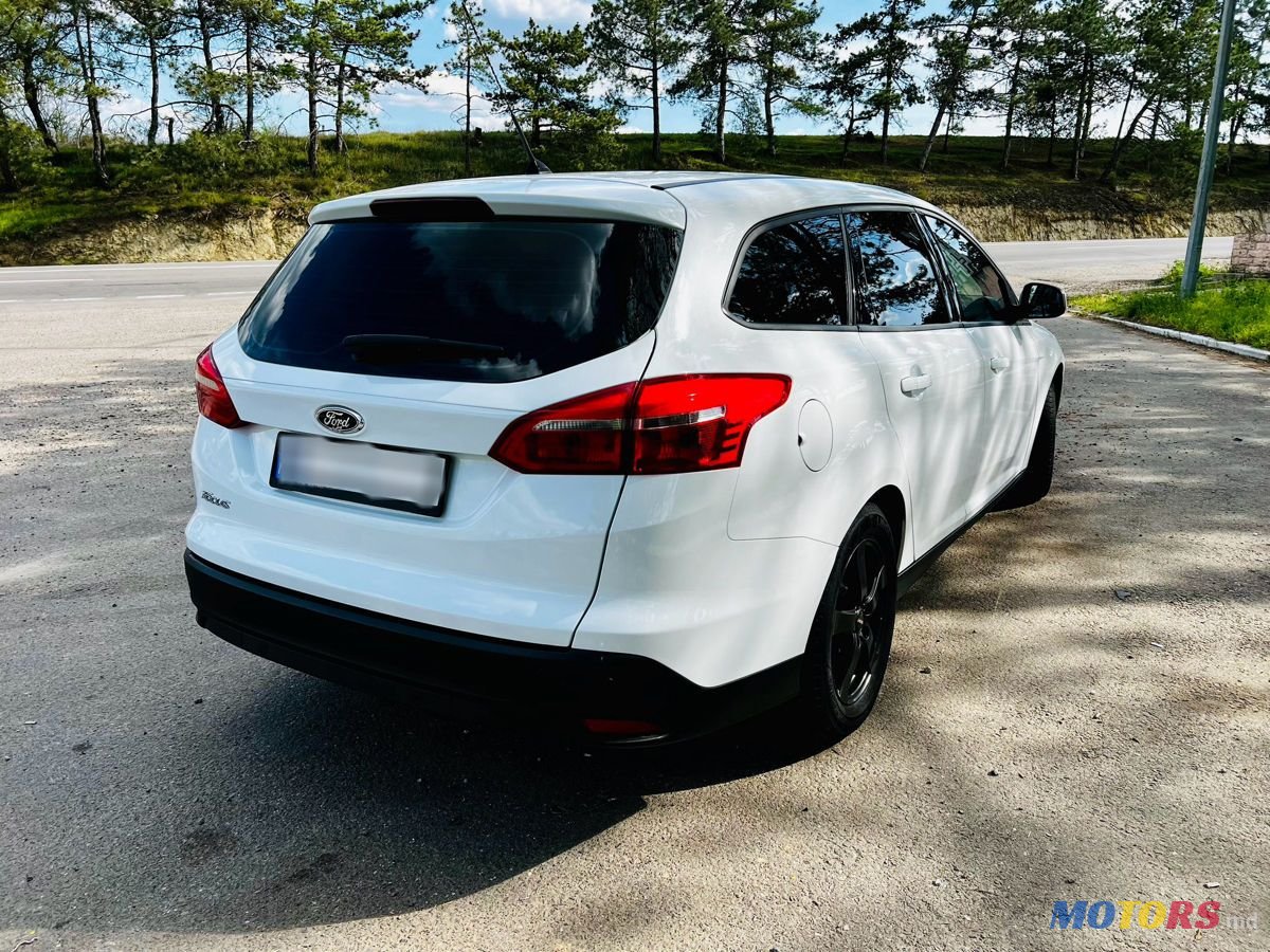 2015' Ford Focus photo #3