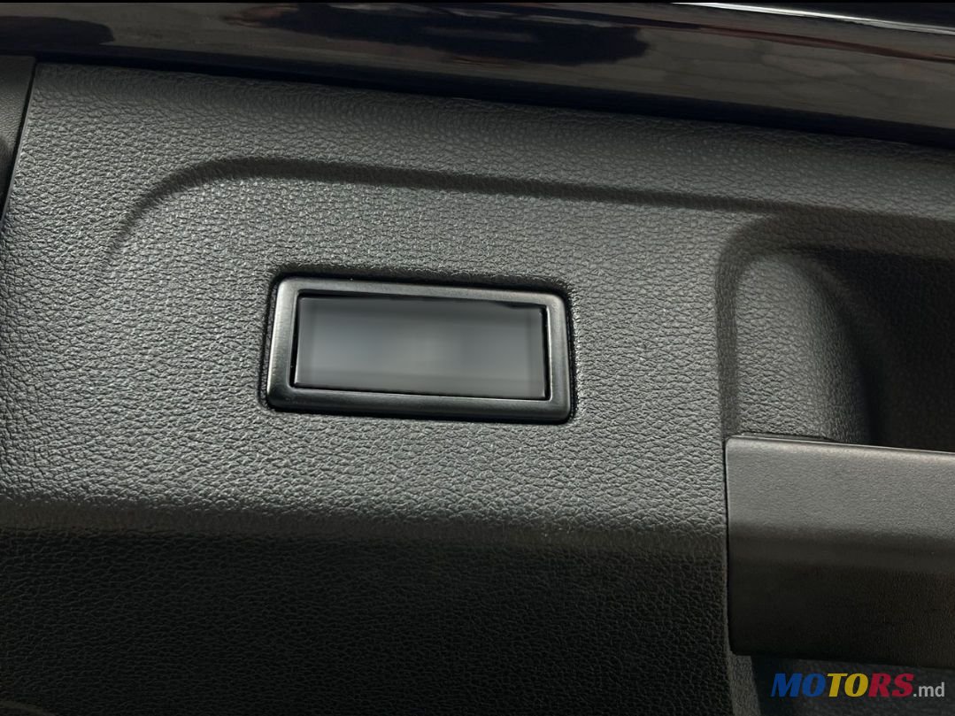 2016' Volkswagen Touran photo #4