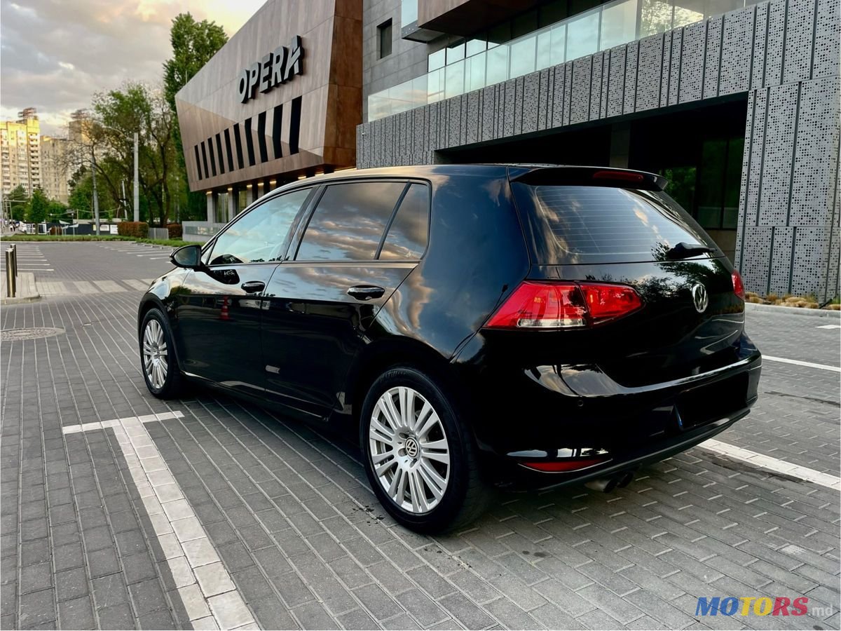 2013' Volkswagen Golf photo #5