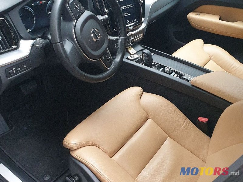 2019' Volvo XC60 photo #4