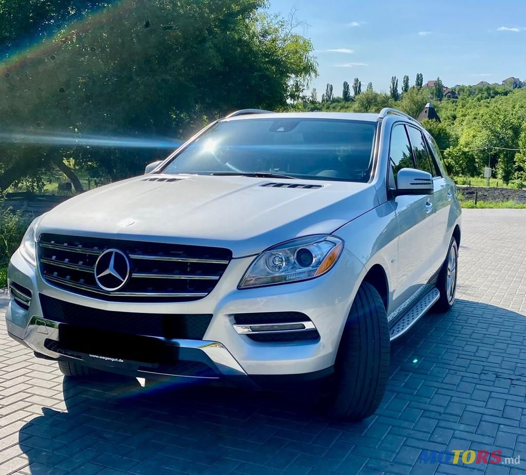 2012' Mercedes-Benz M Класс photo #2