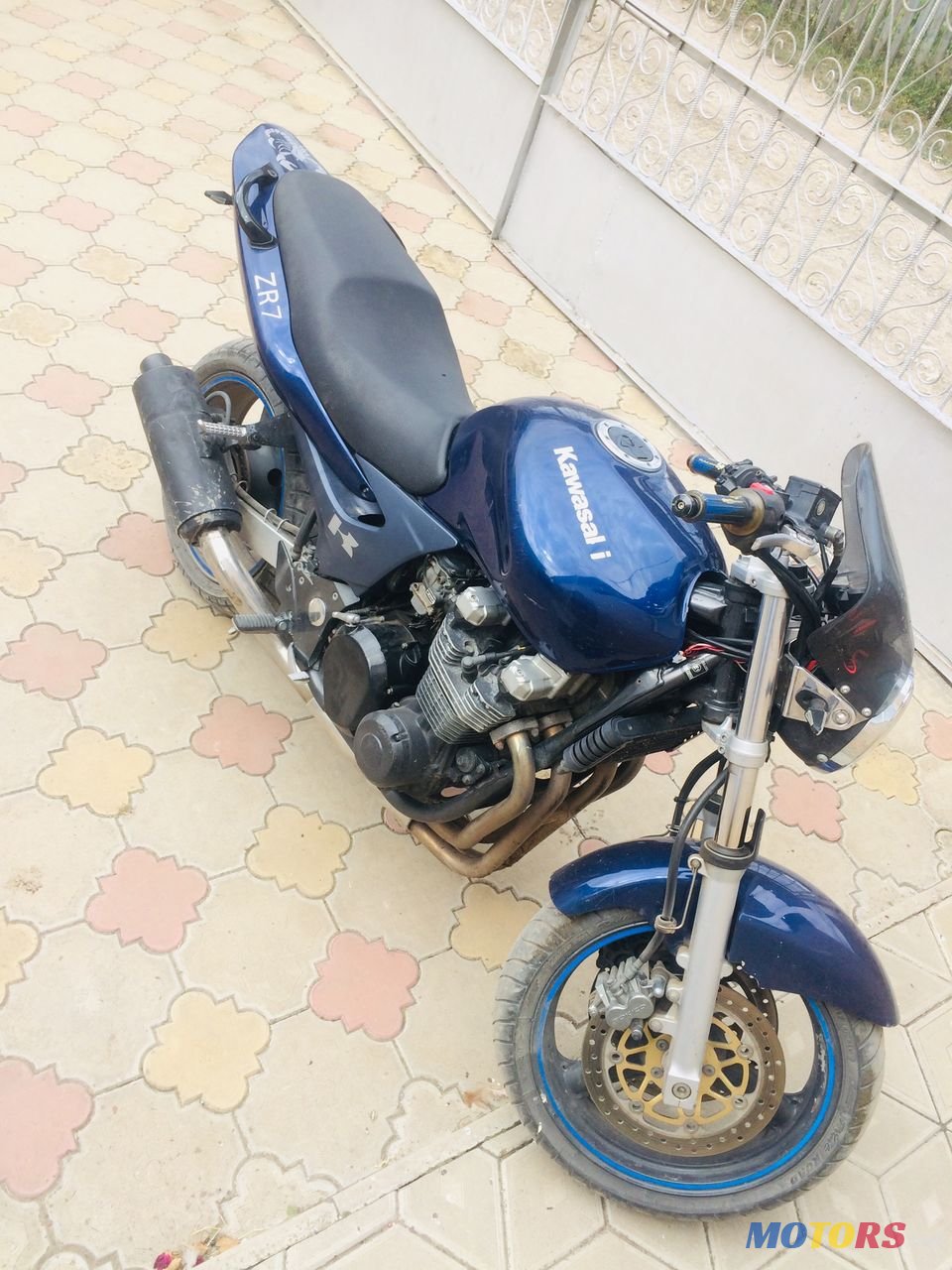 2006' Kawasaki Zr750 photo #1